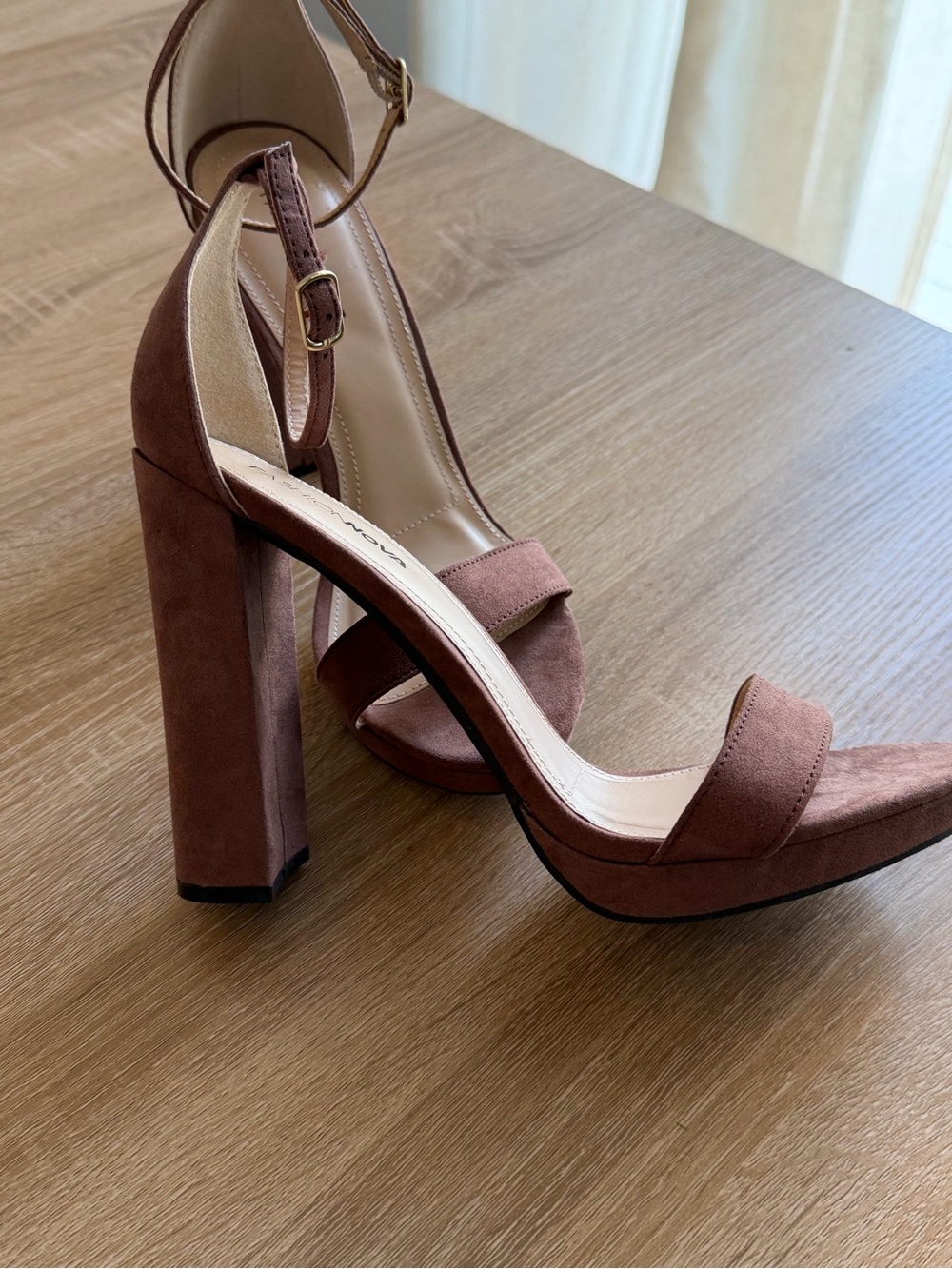 Fashion Nova Brown Platform Block Heels – Size 8.5